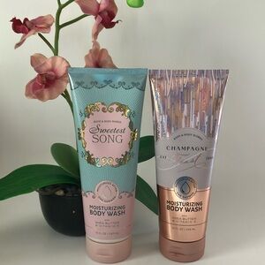 NWT ‼️🛀 Bath & Body Works Moisturizing Body Wash SET OF 2